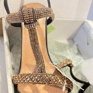 Daisy Fuentes Rose Gold Ankle Buckle Heels NIB